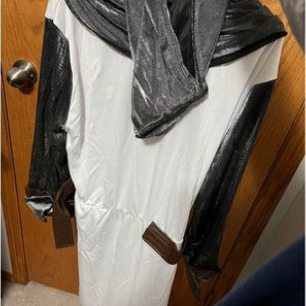 Templar Costume - Picture 4 of 4